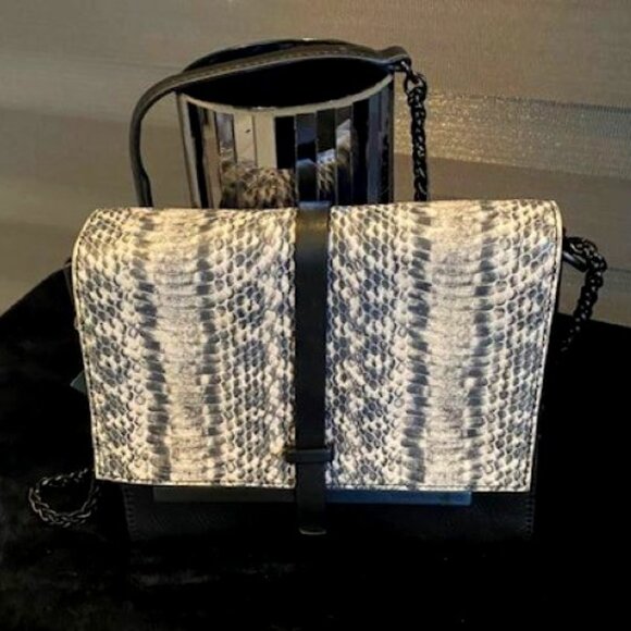 VINCE CAMUTO Leila Black Leather with Faux Snake Skin Handbag Purse NWT $228 - Picture 4 of 7